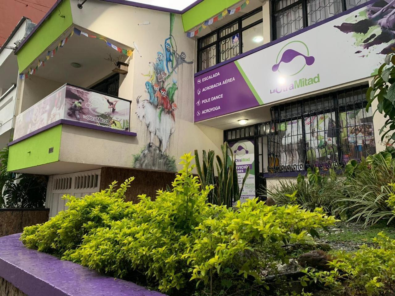 La Otra Mitad Hostel Armenia  Ngoại thất bức ảnh